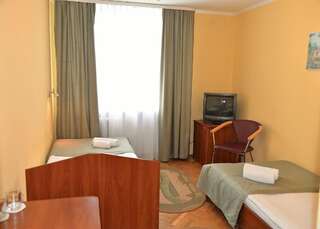 Отель Svytyaz Hotel Луцк Двухместный номер с 2 отдельными кроватями-7